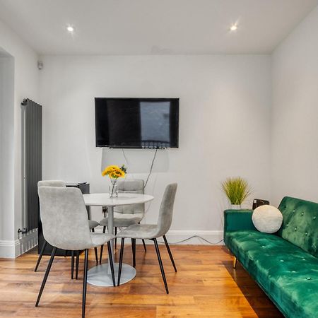 فيلا 2 Bed 2 Bath Balcony View Wimbledon Tennis لندن المظهر الخارجي الصورة