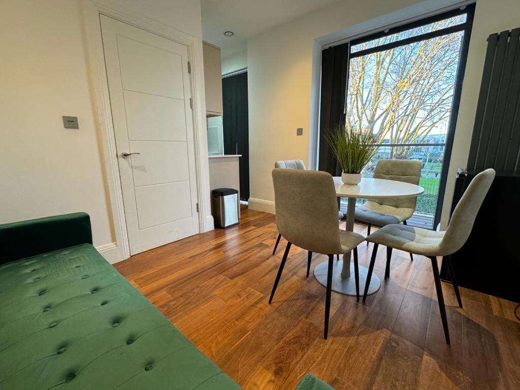فيلا 2 Bed 2 Bath Balcony View Wimbledon Tennis لندن المظهر الخارجي الصورة