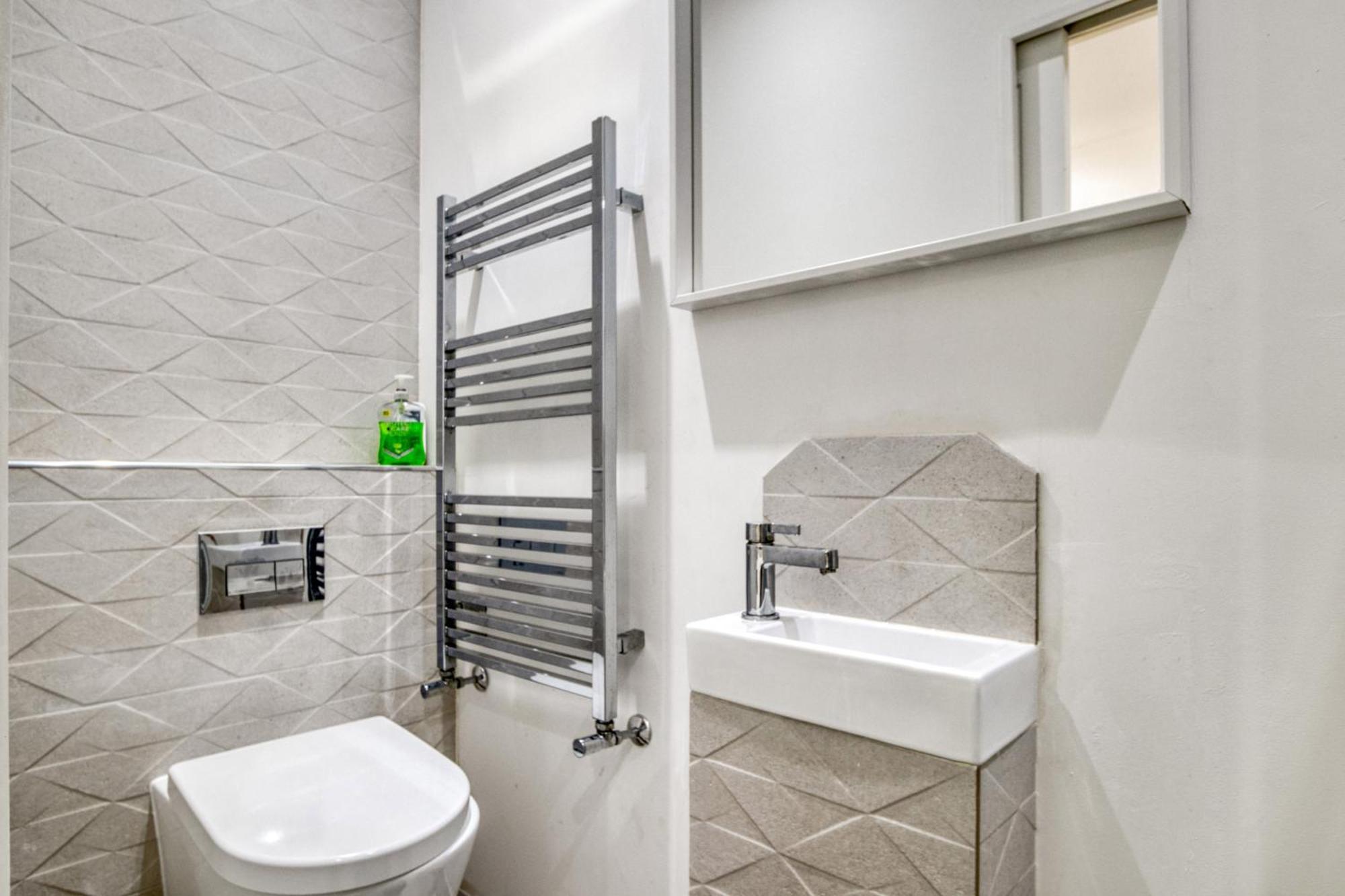 فيلا 2 Bed 2 Bath Balcony View Wimbledon Tennis لندن المظهر الخارجي الصورة